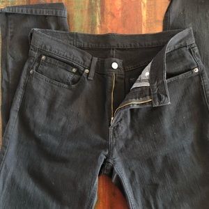 Black Levi Jeans, 34/32, straight-leg, relaxed-fit
